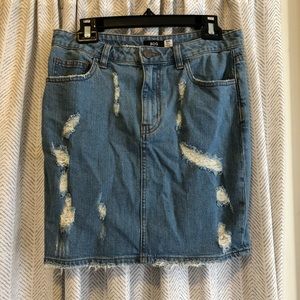 NWOT BDG denim distressed skirt
